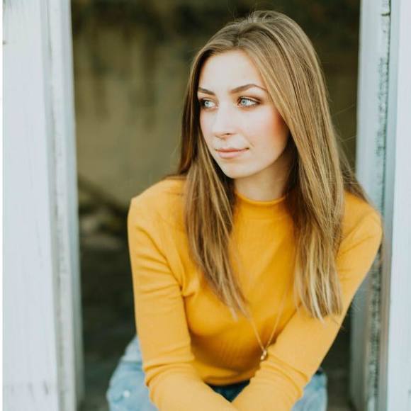 Meet your Posher, Maggie - Picture 1 of 1